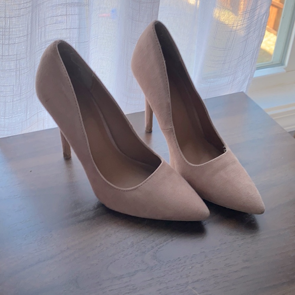Pink/Nude pumps